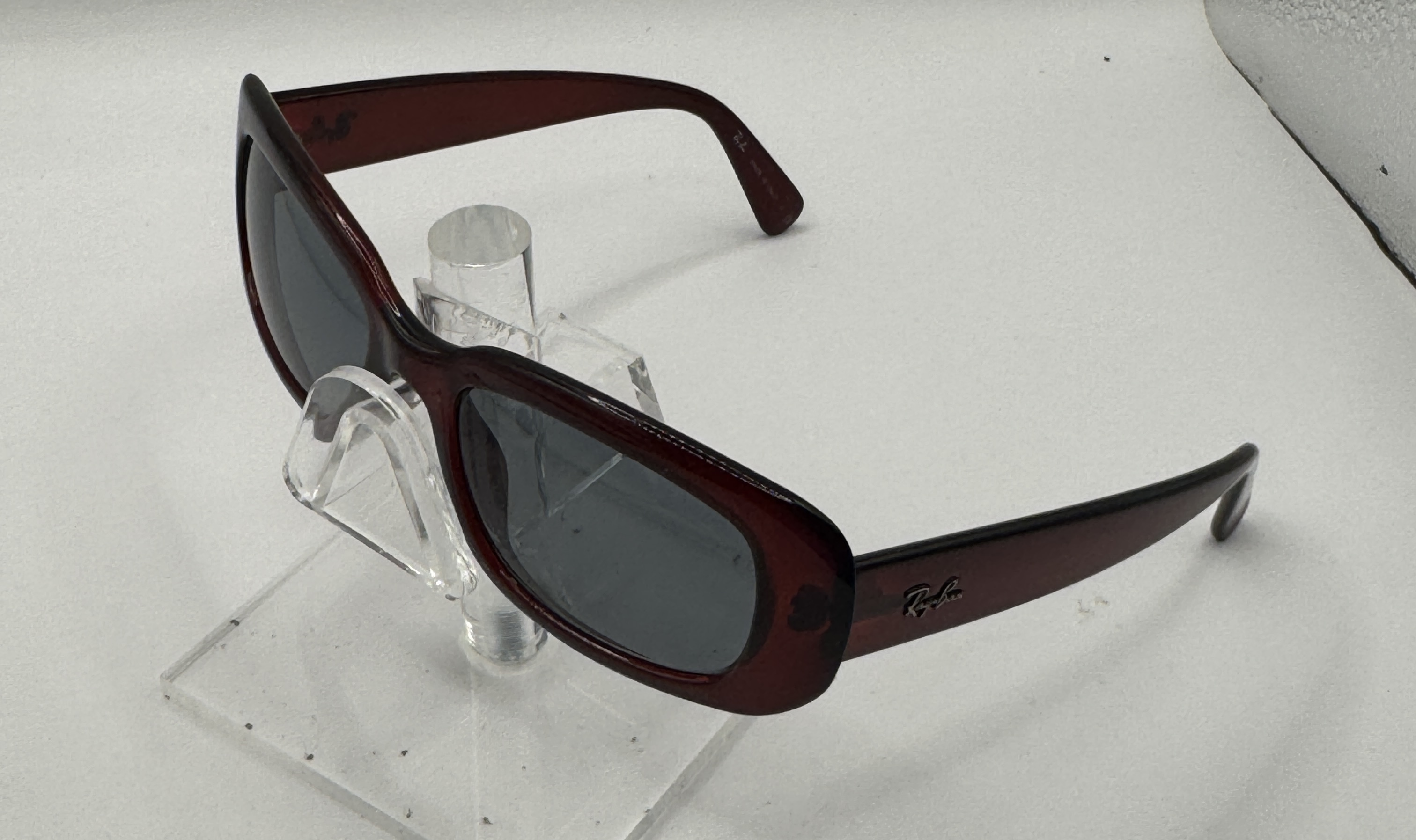 CLEARANCE RAY BAN 4122