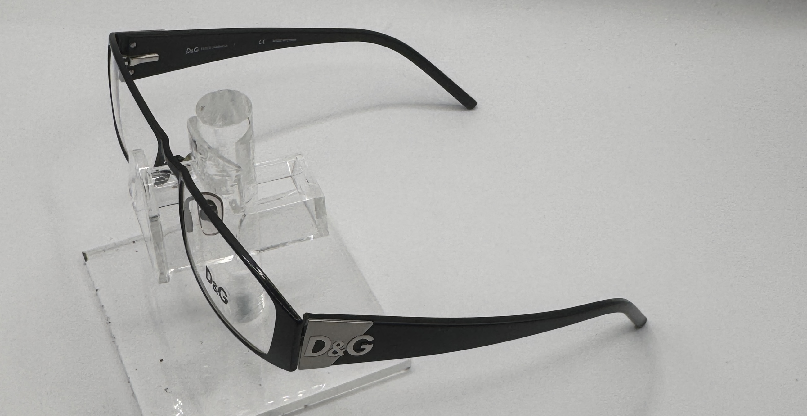 CLEARANCE D&G 5028 064