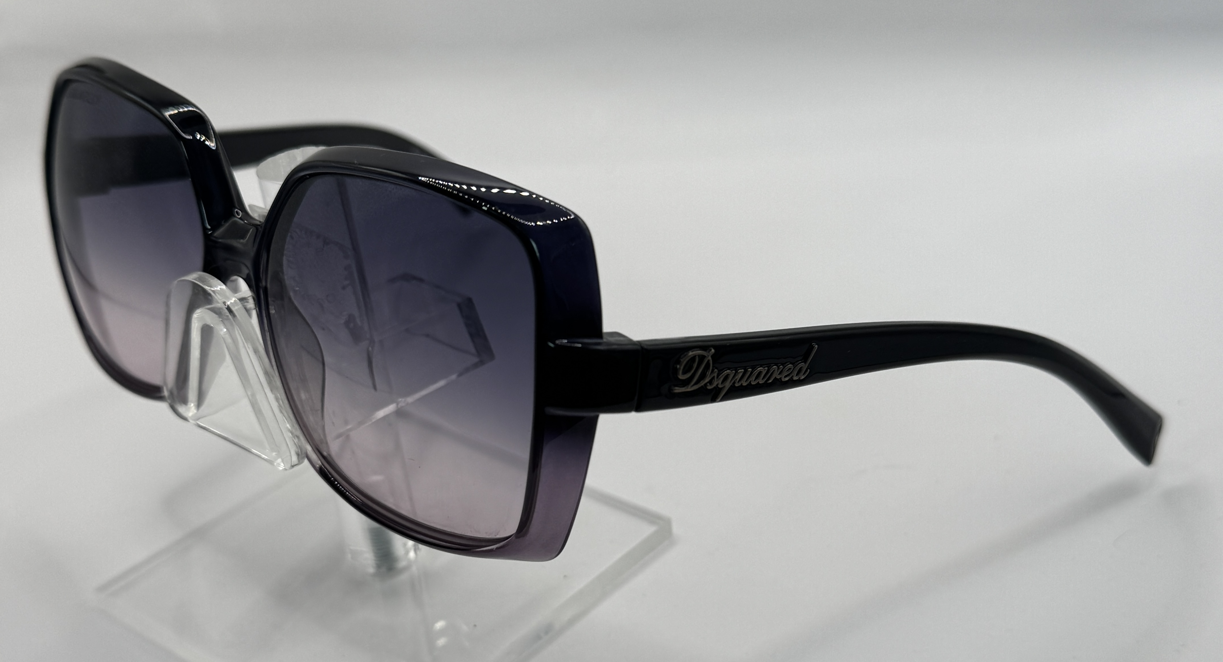CLEARANCE DSQUARED 0015