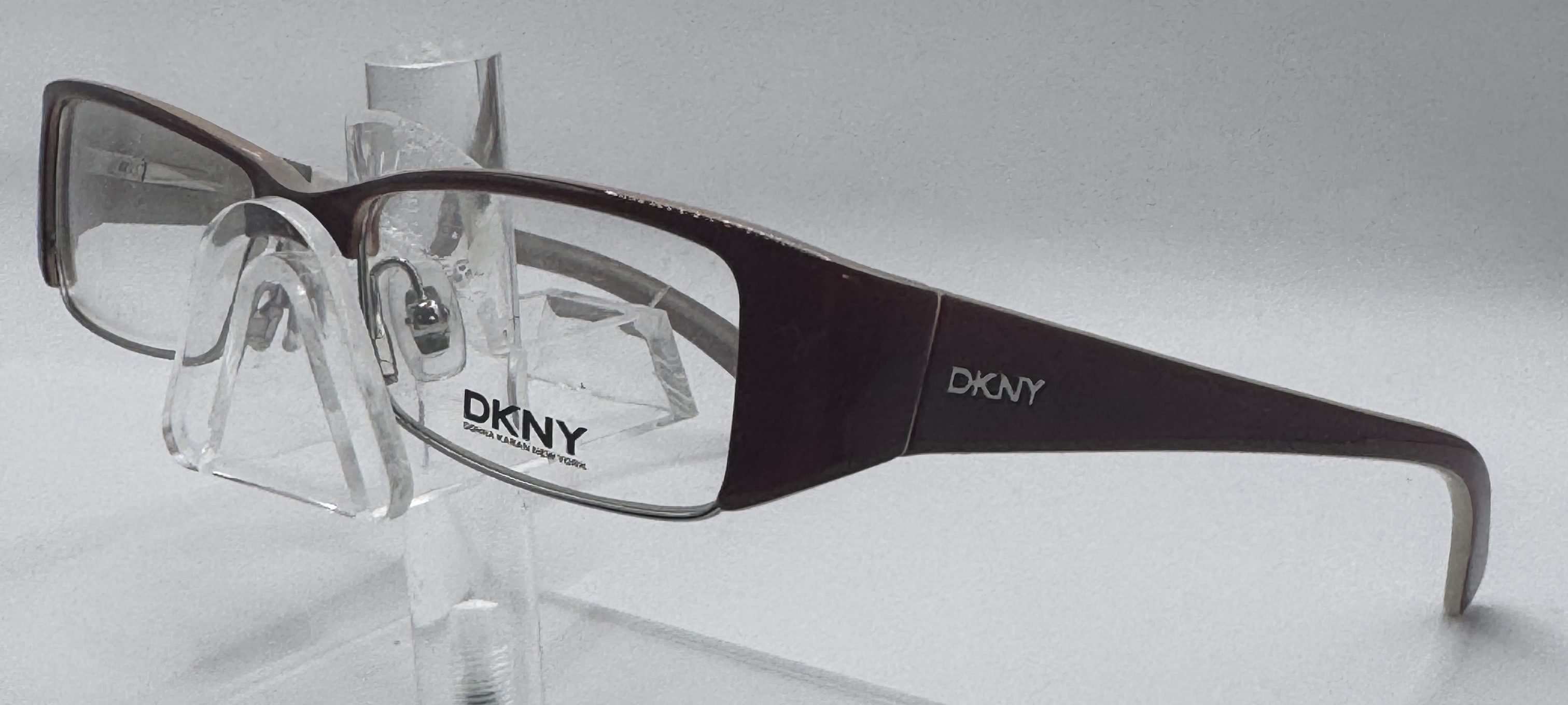 CLEARANCE DKNY 4570