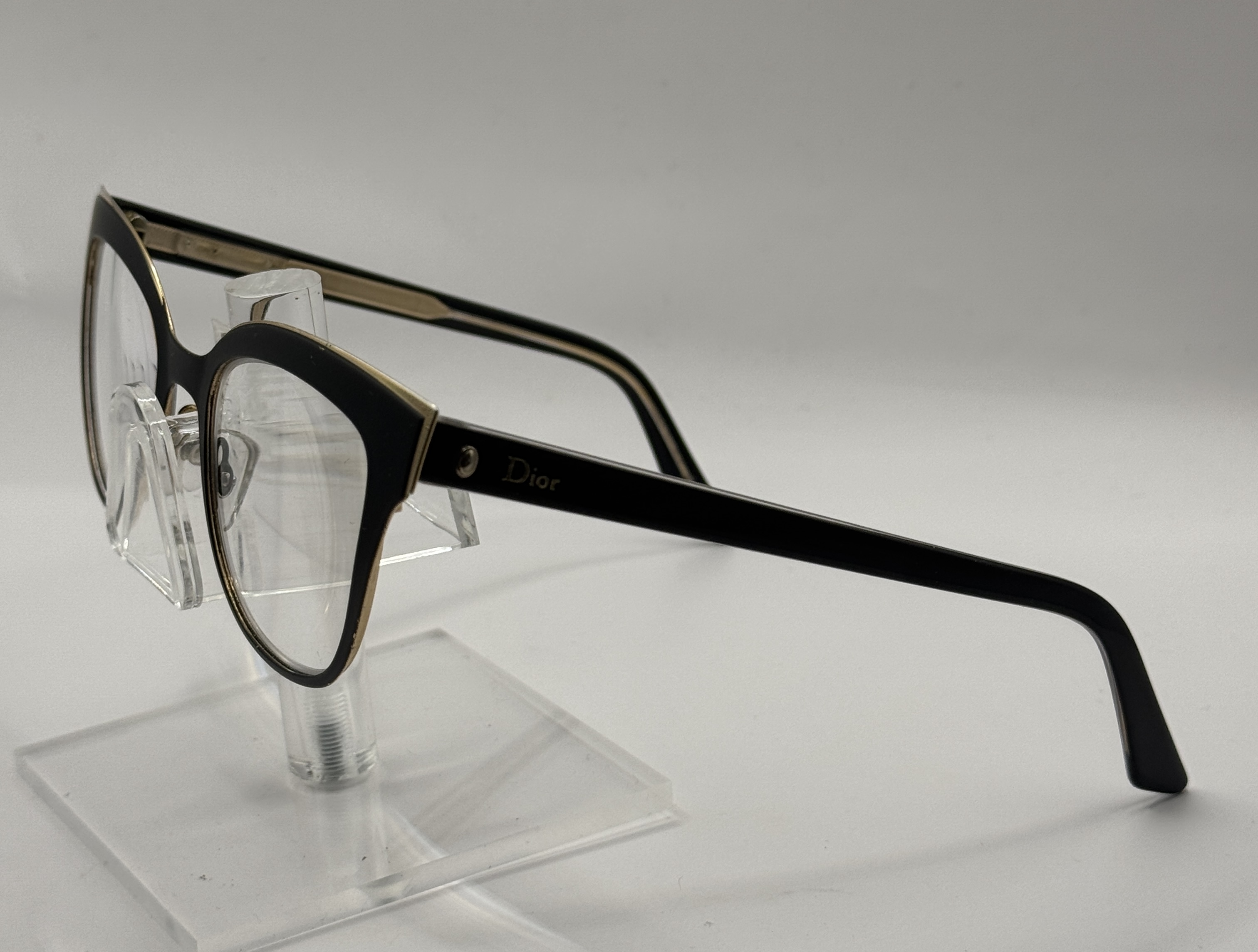 CLEARANCE CHRISTIAN DIOR MONTAIGNE 11