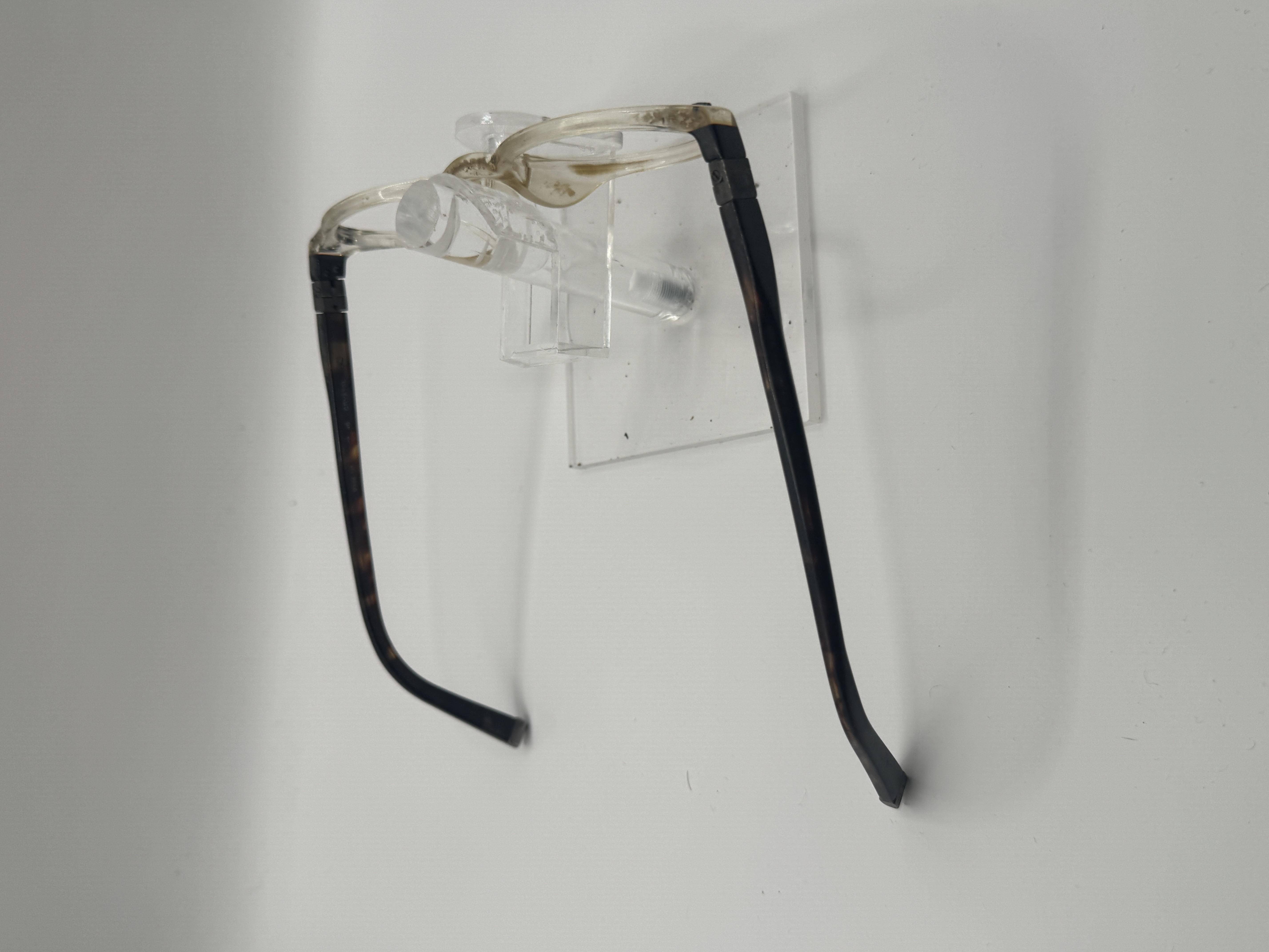 CLEARANCE JOHN VARVATOS V356 UF CRYSTAL