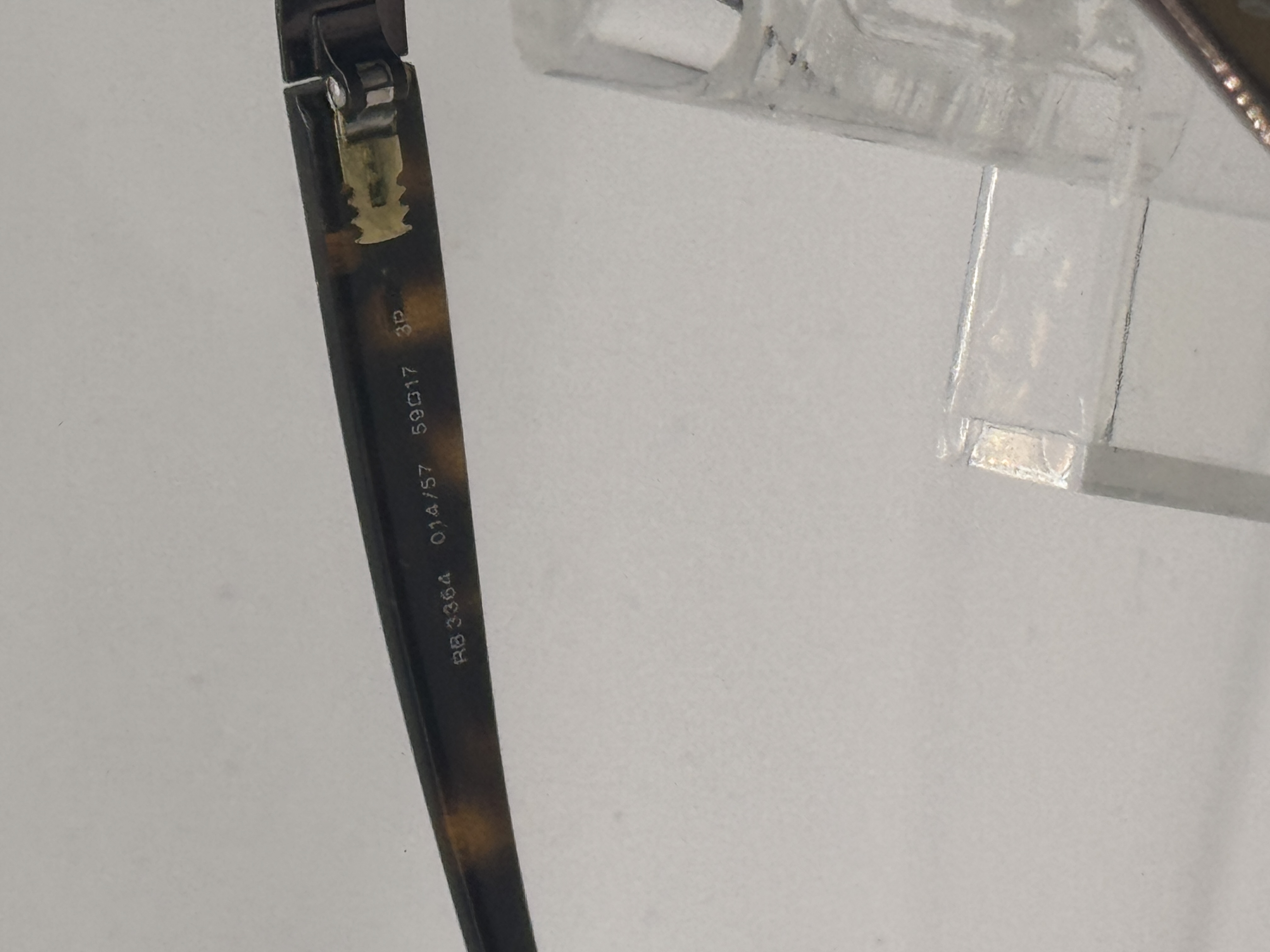 CLEARANCE RAY BAN 3364 01457