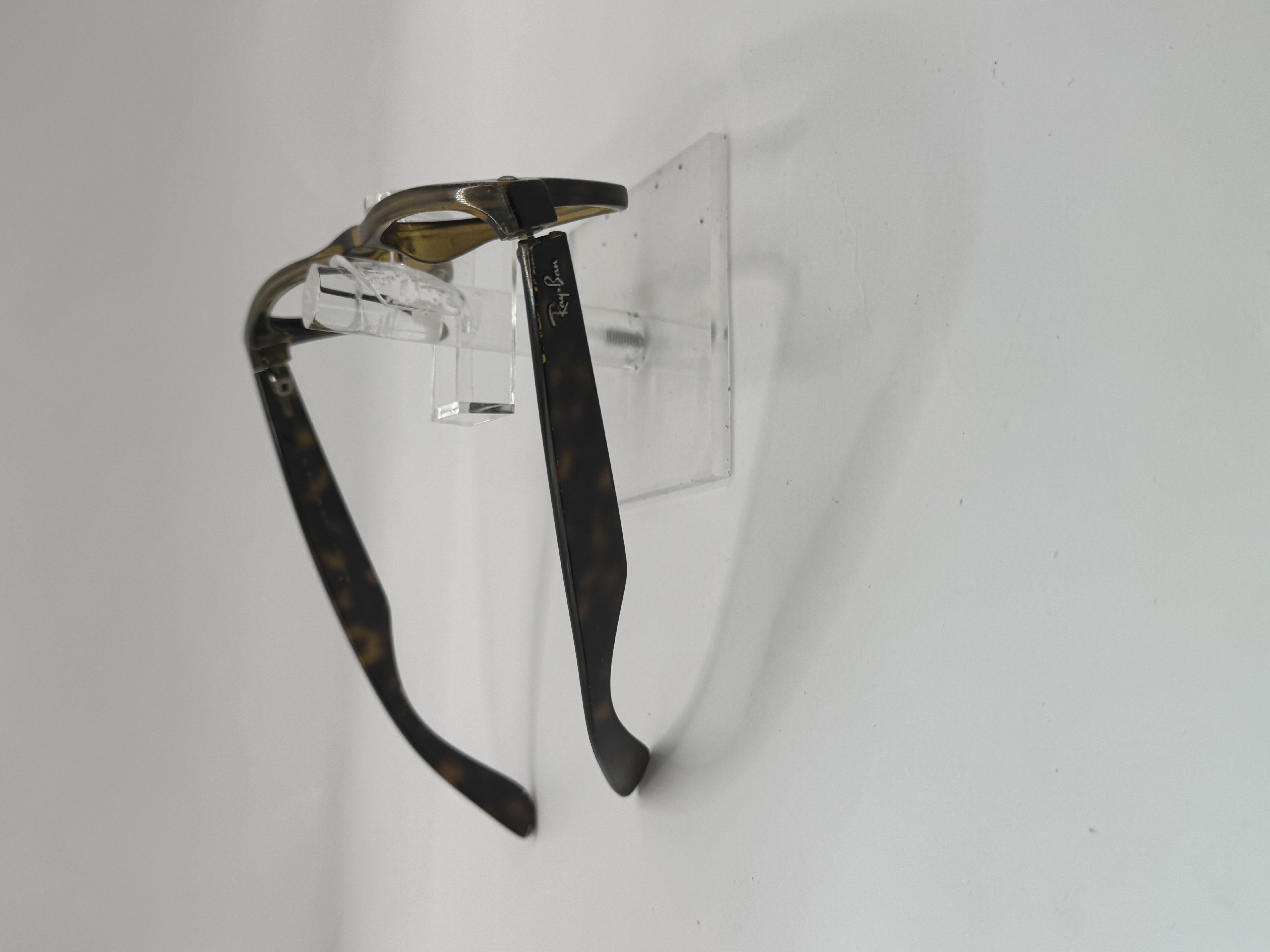 CLEARANCE RAY BAN 2132 902
