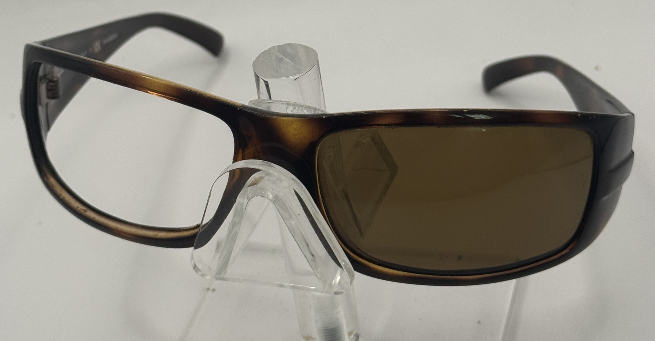 CLEARANCE RAY BAN 4057