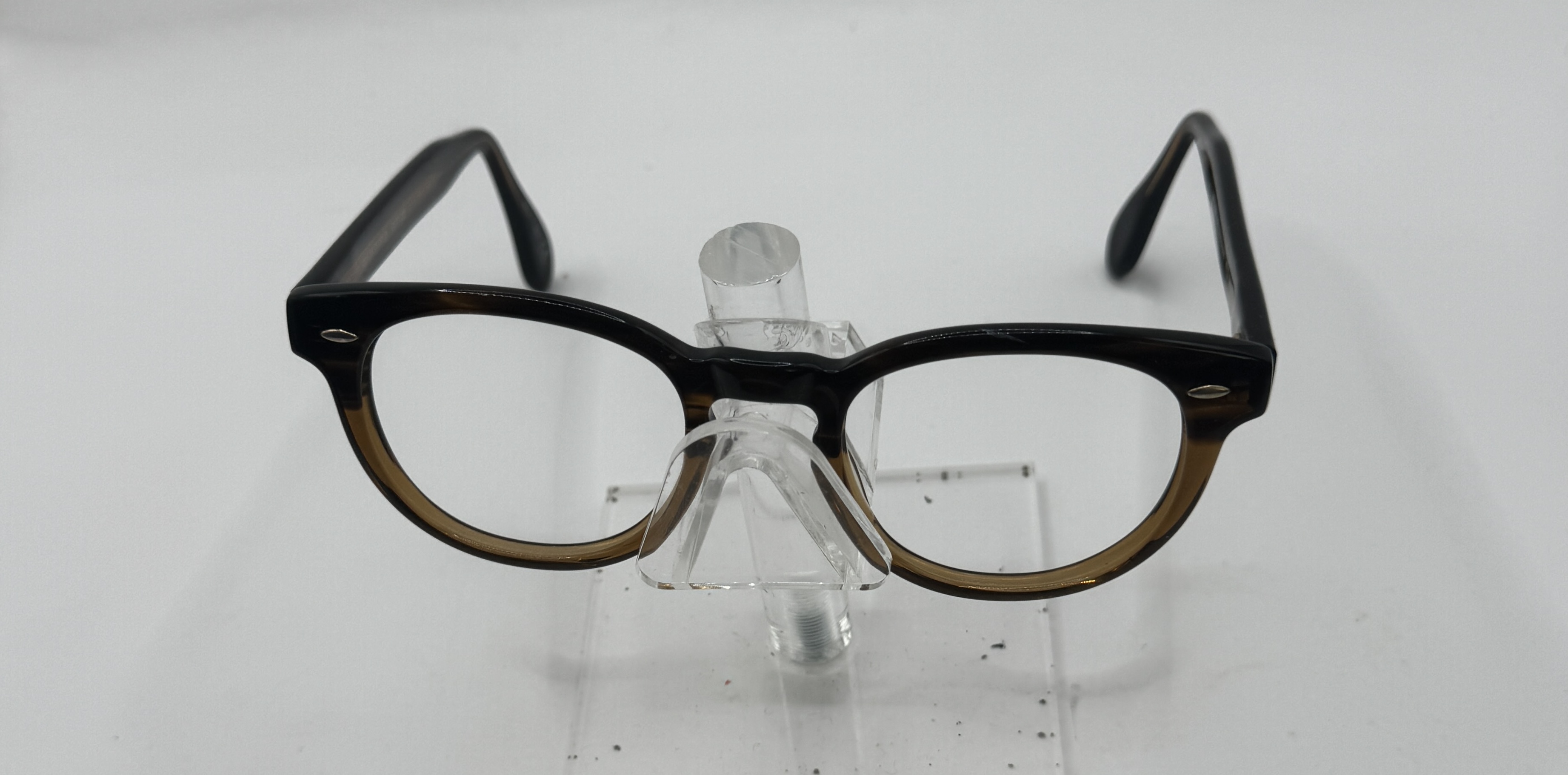 CLEARANCE OLIVER PEOPLES SHELDRAKE