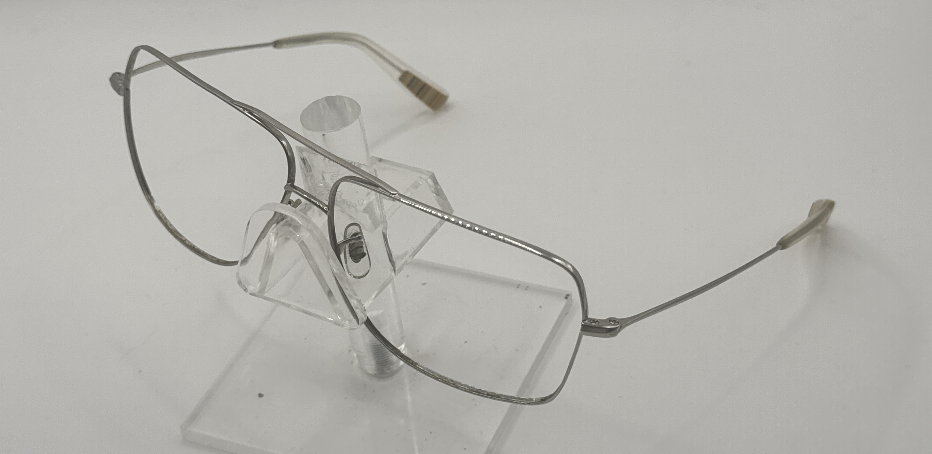 CLEARANCE PAUL SMITH 826