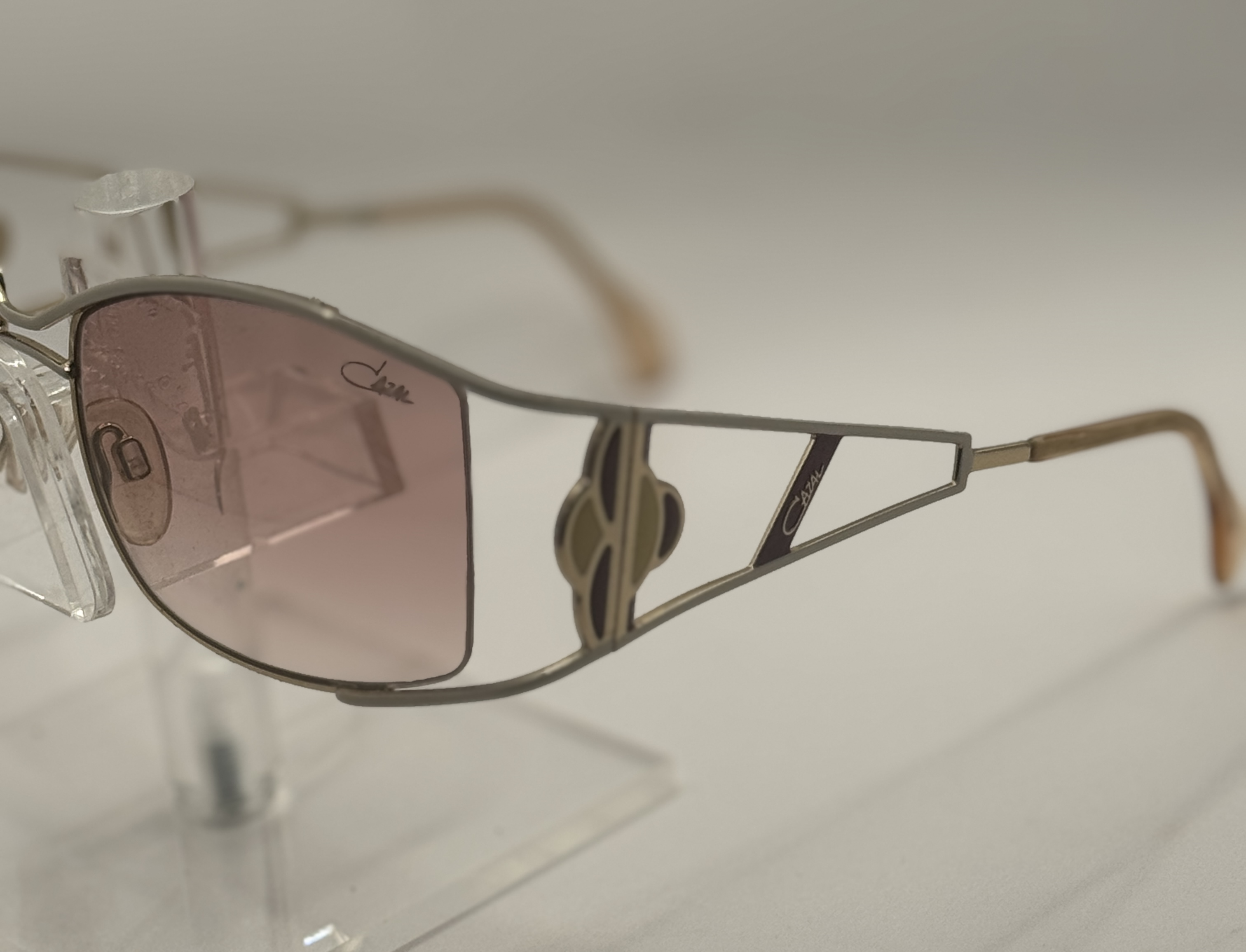 CLEARANCE CAZAL 953