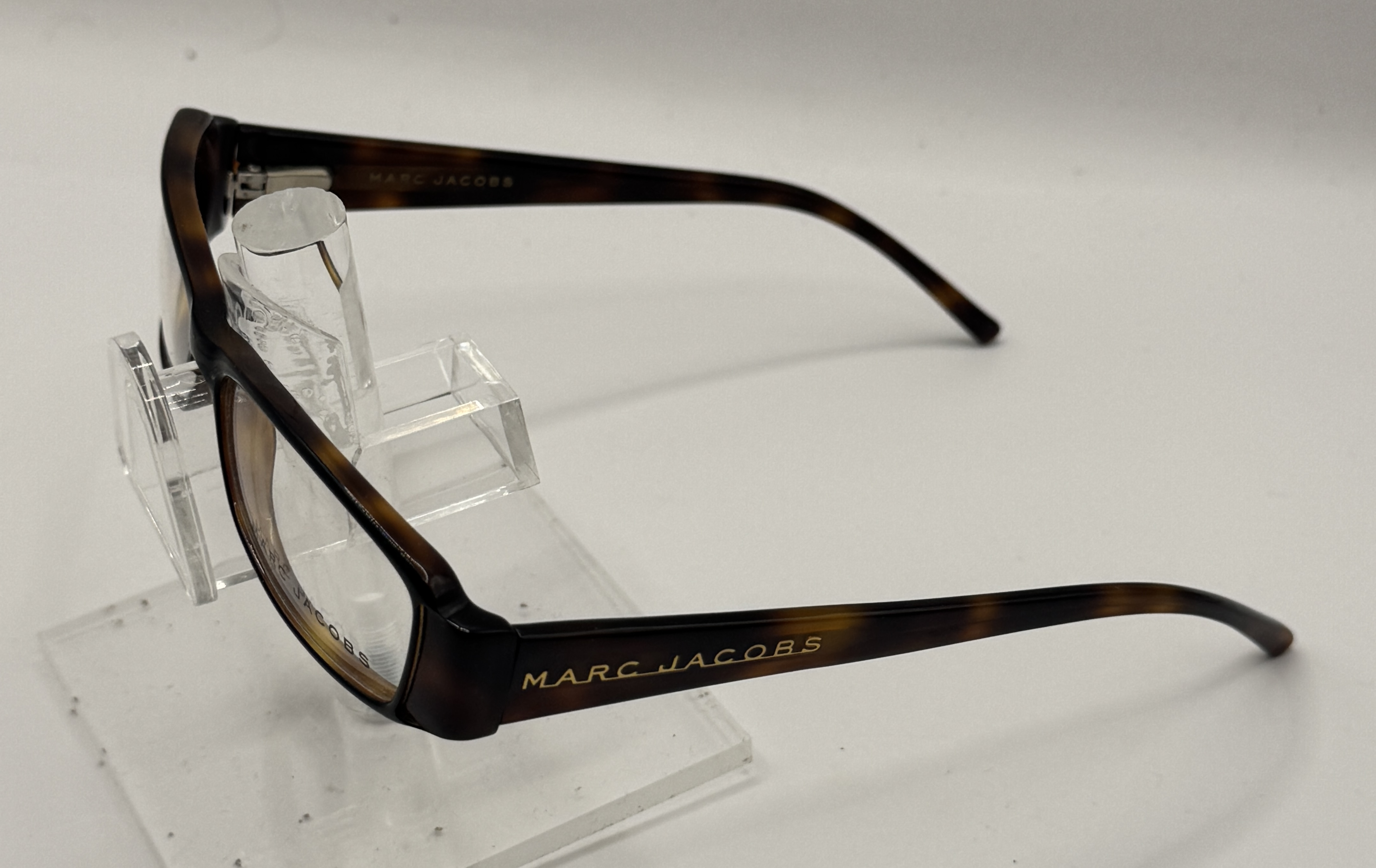 CLEARANCE MARC JACOBS 138