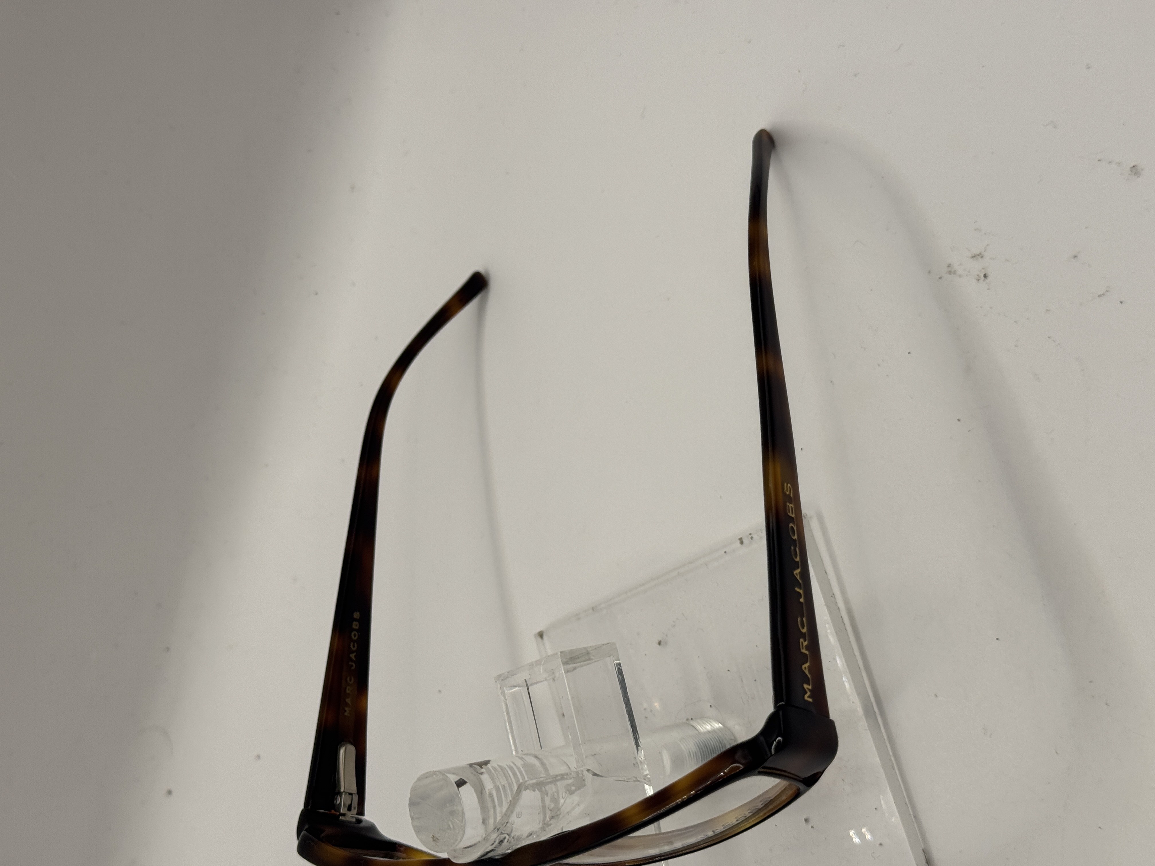 CLEARANCE MARC JACOBS 138 JN100