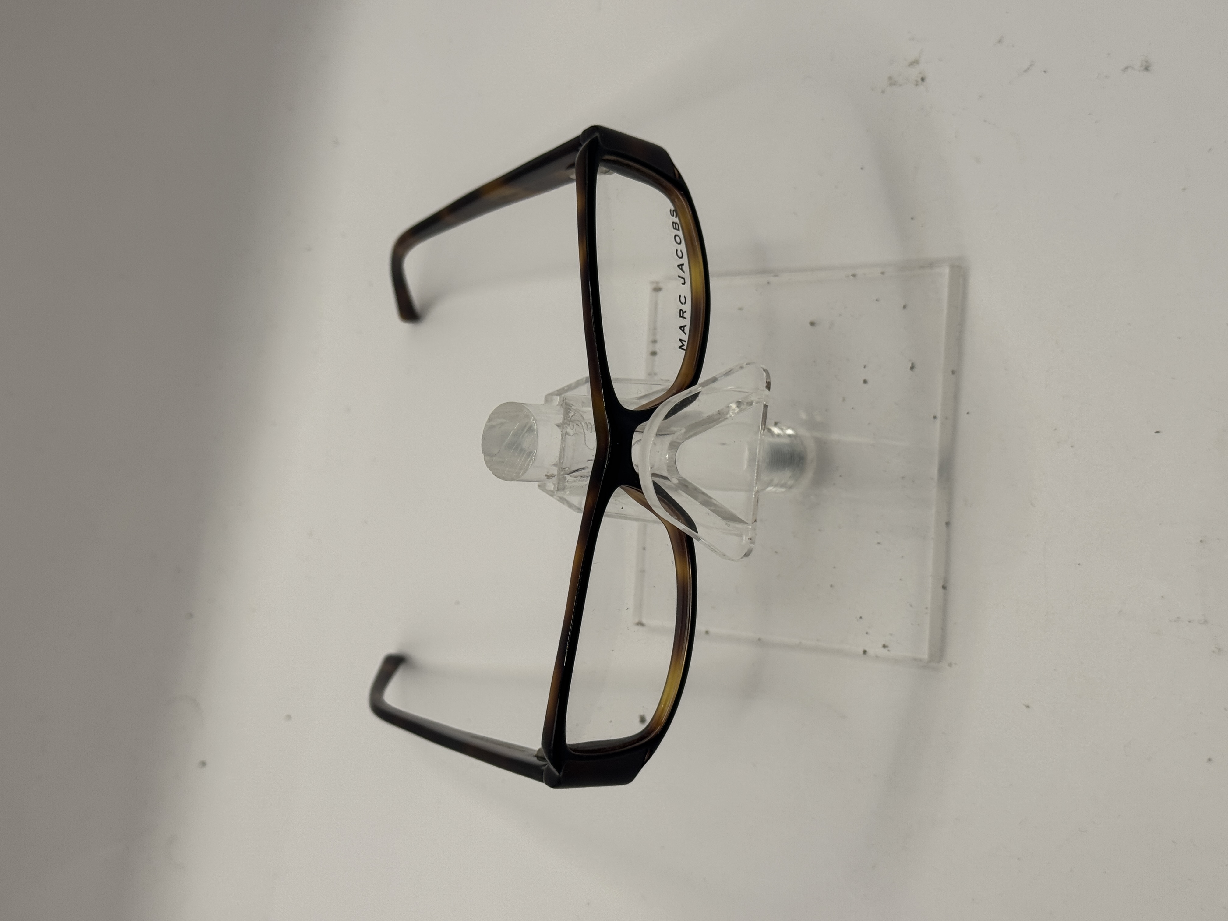 CLEARANCE MARC JACOBS 138 JN100