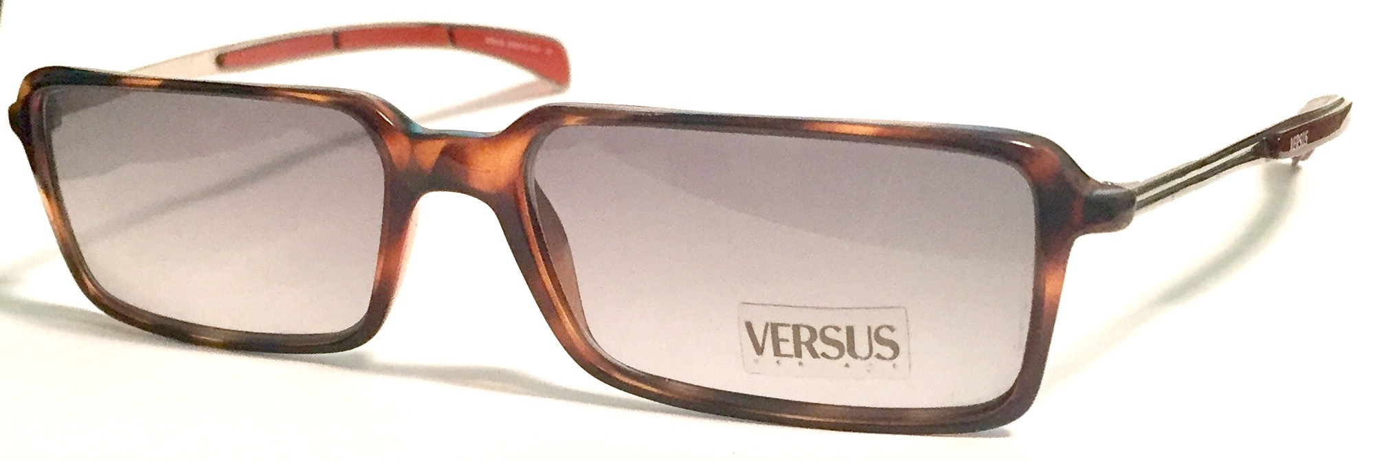 VERSUS EW8